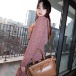 Kang Mi-na Instagram - #광고 @Michaelkors FW22 쇼가 2/16일 한국 시간으로 오전 10시에 시작됩니다. Stay tuned by #MichaelKorsFW22 Show 2/16 at 10AM KST on @michaelkors #MichaelKorsCollection, #AllAccessKors, @MichaelKors, #NYFW