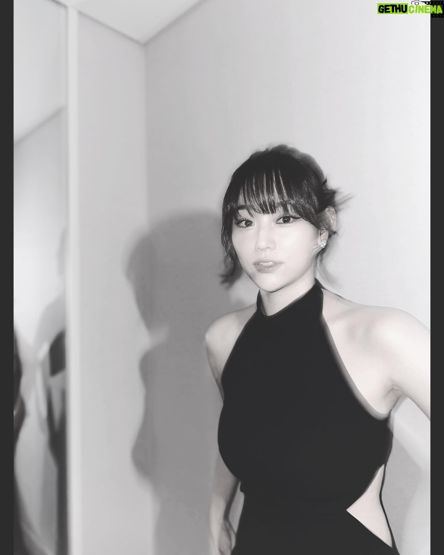 Kang Mi-na - 3 Likes - 시상하러 다녀왔어요🖤