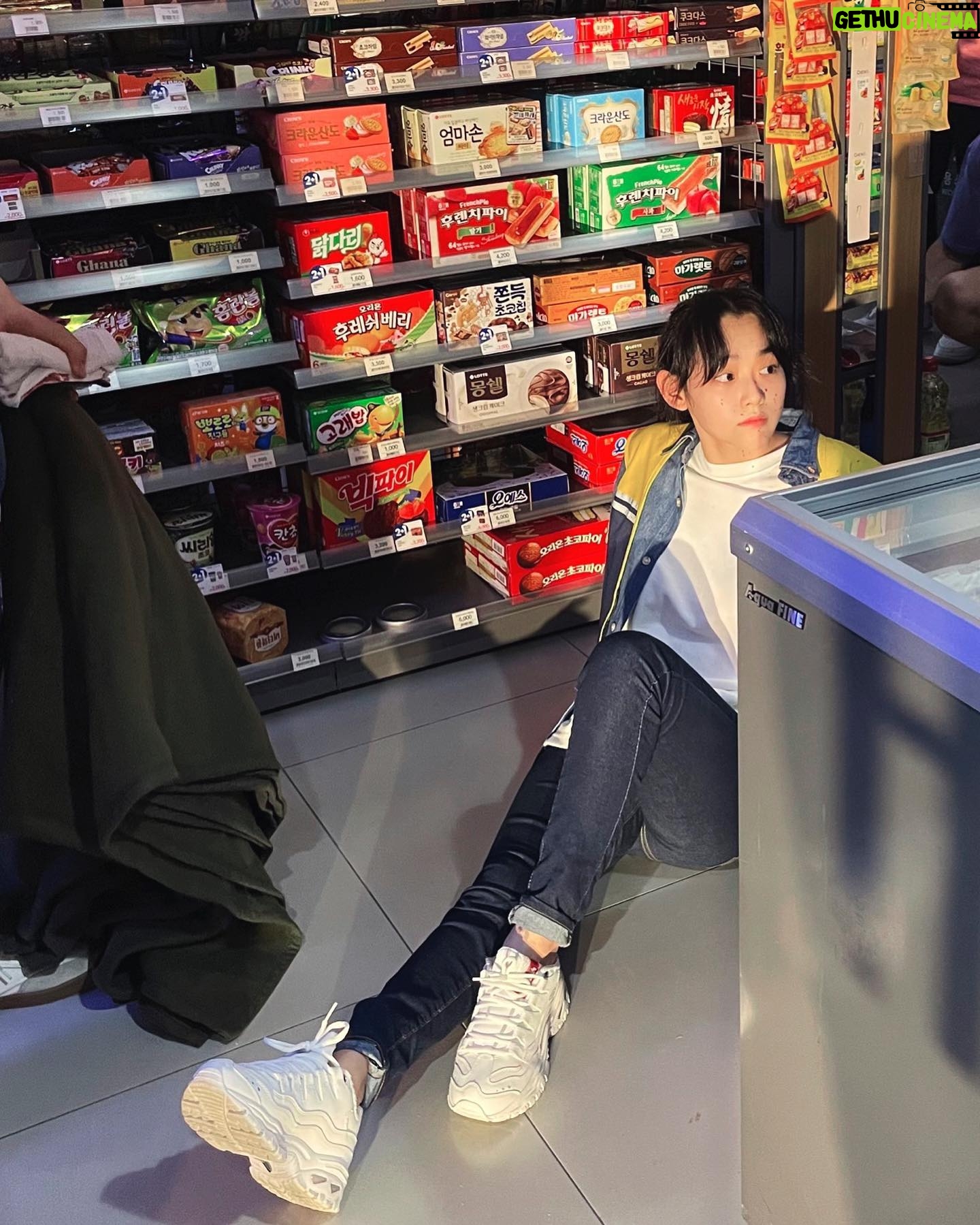 Kang Mi-na Instagram - 할로윈이니까 #미드나잇호러_6개의밤 #수현 보러갑시다. 🎃