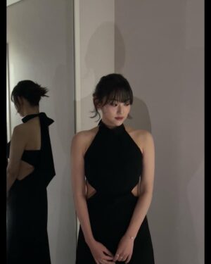 Kang Mi-na Instagram - 시상하러 다녀왔어요🖤