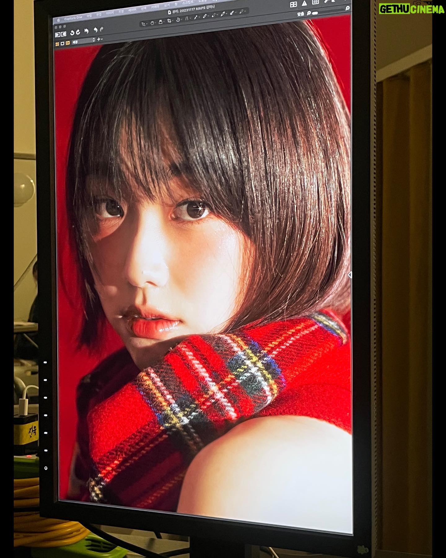 Kang Mi-na - 3 Likes - 조금 많이 늦은 맵스 비하인드🥰