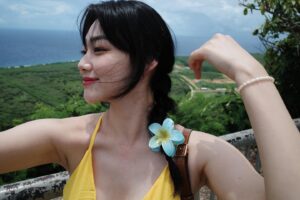 Kang Mi-na Instagram - 💛