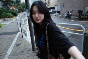 Kang Mi-na Instagram - 헤어 스타일 바꿨지롱.
