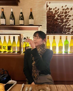 Kang Mi-na Instagram - 🥂