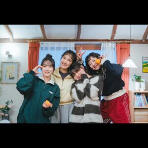 Kang Mi-na Instagram - 조해달을 연기하면서 한 아이의 엄마로, 한 가족의 막내로 사랑의 다양한 형태를 느끼고 배우며 삼달리 안에서 행복했습니다. 아직 해달이를 보내주기엔 많이 아쉽지만 삼달리로 가득찼던 2023년도, 조해달도 진짜 안녕🍊🩵

#JTBC #웰컴투삼달리