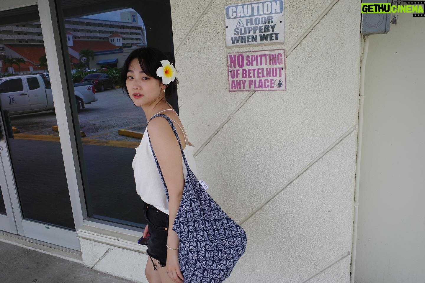 Kang Mi-na - 107.7K Likes - 쇼핑 하기도 전에 지침🐰