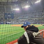 Kang Min-hyuk Instagram - 대한민국에서 메이저리그 경기라니! 야구를 좋아하는. 스포츠를 좋아하는. 한 명의 팬으로서 멋진 경기 펼쳐준 모든 선수들과 이런 자리를 만들어주신 모든 분들께 감사한 순간이었습니다. 대한민국에서 하성 킴을 외칠 수 있어서 행복했습니다~ 😆 @hhh_07 @coupangplay @mlbkorea #쿠팡플레이 #고척스카이돔 #mlbkorea