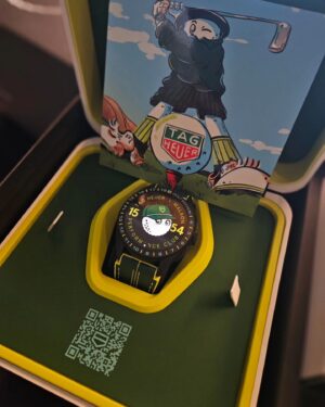 Kang Min-hyuk Instagram - 운동을 좋아하는 나에게 딱인 
멋지고 실용적인⌚️ 
태그호이어 커넥티드 칼리버 E4 말본골프 에디션이 출시 되었습니다. 
골프와 스타일, 혁신에 대한 열정과 매력적인 콜라보레이션 스토리가 돋보이는 이번 리미티드 에디션 타임피스는 태그호이어 커넥티드 입점 매장에서 만나볼 수 있습니다.
#Ad
#태그호이어 #태그호이어X말본 #태그호이어말본골프에디션