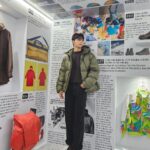 Kang Min-hyuk Instagram - 코오롱스포츠가 50주년을 축하합니다! 코오롱의 50년 역사과 자연에 대한 코오롱스포츠의 특별한 시선도 느껴볼 수 있는 전시를 다녀왔는데요! 여러분도 꼭 오셔서 두 상록수의 새로운 여정에 함께해주세요! @_kolonsport #코오롱스포츠 #코오롱스포츠50주년 #EVERGREENENERGY