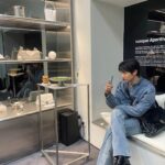 Kang Min-hyuk Instagram - 분크의 아페르티보 팝업 행사장에 다녀왔습니다! 6년간의 분크의 히스토리를 만나보실 수 있으니 꼭 놓치지 마세요! 청청패션도 완벽하게 완성시켜주는 분크의 이쁜 제품들은 압구정 4ONE5IVE 도산 매장에서 12월 17일까지 만나보실 수 있습니다! @vunque_official #ad #vungue #분크 #vunque_Aperitivo