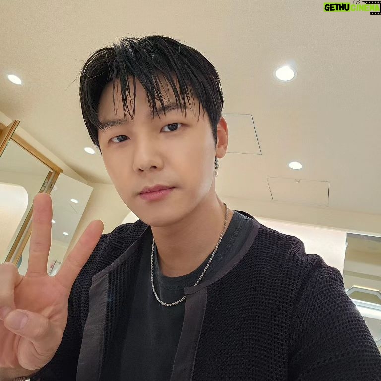 Kang Min-hyuk - 276.1K Likes - 武道館公演が終わりました。
今日来てくれて本当にありがとうございます。
皆さんのこえをききながらライブするのは何より一番幸せですね。
僕を幸せドラマーにしてくれて、ありがとうございました。
また名古屋であいましょう!
#CNBLUE