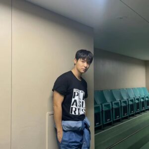 Kang Min-hyuk Instagram - 武道館公演が終わりました。
今日来てくれて本当にありがとうございます。
皆さんのこえをききながらライブするのは何より一番幸せですね。
僕を幸せドラマーにしてくれて、ありがとうございました。
また名古屋であいましょう！

#CNBLUE