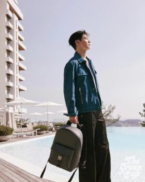 Kang Min-hyuk Instagram - 더그린컵 화보 베스트 컷을 꼽기 어려울 정도로 다 잘 나왔어요!!
멋진 촬영 장소에서 최고의 브랜드들과 함께.
자세한 저의 골프 라이프까지 공개했으니
모두 그린컵 화보에서 만나 보세요!!

#더그린컵매거진 #몽블랑 #PGA골프웨어 #골프스타그램