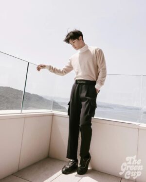 Kang Min-hyuk Instagram - 더그린컵 화보 베스트 컷을 꼽기 어려울 정도로 다 잘 나왔어요!!
멋진 촬영 장소에서 최고의 브랜드들과 함께.
자세한 저의 골프 라이프까지 공개했으니
모두 그린컵 화보에서 만나 보세요!!

#더그린컵매거진 #몽블랑 #PGA골프웨어 #골프스타그램