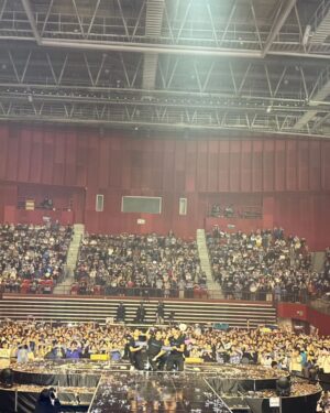 Kang Min-hyuk Instagram - 2017년 6월 한국에서 보이스와 함께 무대에서 만난 이후
무려 6년이라는 시간이 지나 다시 이곳에서 함께할 수 있어서 행복한 어제오늘 이였습니다.
여러분들이 있는 한 우리는 계속 이 자리에 있을 거예요!
우리가 음악을 계속하고 있는 한 여러분도 영원히 우리와 함께 일 겁니다! 우린 지난 과거에 그랬듯. 어제오늘도 그랬듯. 앞으로도 행복할 거예요!
BOICE CNBLUE FOREVER!!
씨엔블루 사랑해 주는 모두 FOREVER!!
공연을 준비해 주시고 함께 힘써준 모든 분들께도 감사합니다!
재필이 형 클로저도 고마웠어요!!!
#CNBLUE