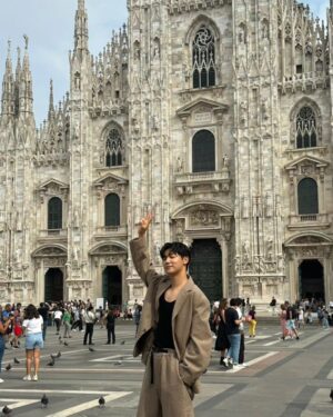 Kang Min-hyuk Instagram - 예쁜 사진이 정말 많은데 
무엇을 올릴까 고민고민.
#onitsukatiger #milano