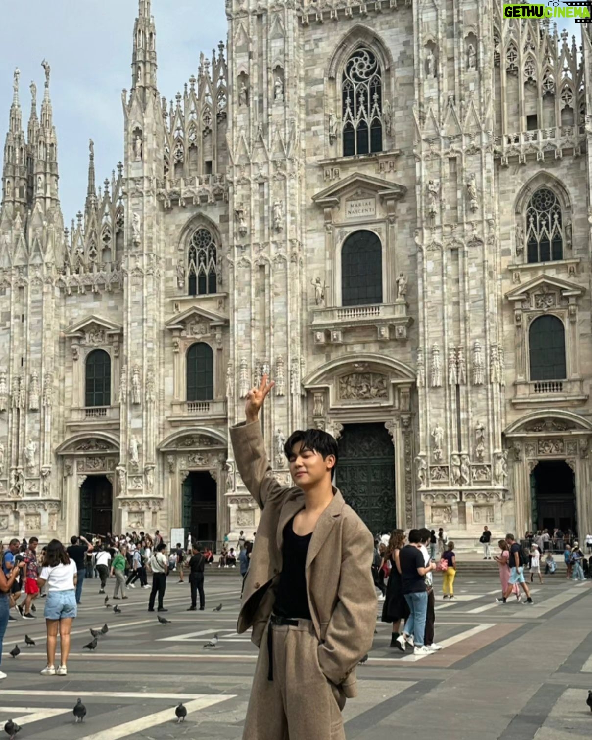 Kang Min-hyuk - 260.2K Likes - 예쁜 사진이 정말 많은데
무엇을 올릴까 고민고민.
#onitsukatiger #milano