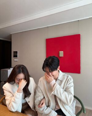 Kang Min-hyuk Instagram - 19년지기 남사친과
아바타데이트....^_^ㅋㅋㅋㅋㅋㅋ
오랜친구와 함께해서 그런지
더 재밌었고~~~~
우정 변치말자구~~~😉