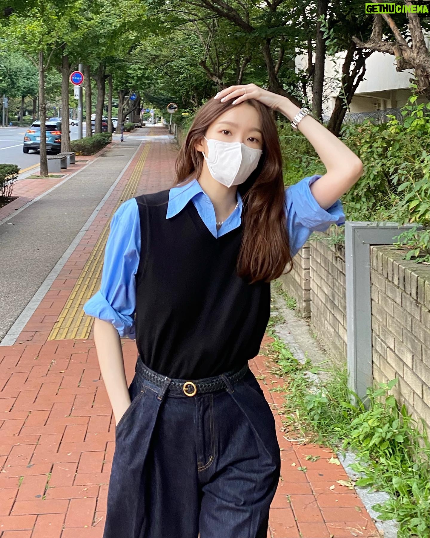 Kang Min-kyung Instagram - 기분 전환 = 향수 사기 = 레몬 에이드 먹끼