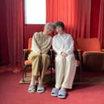 Kang Min-kyung Instagram - 성님 우리 오천일 축하혀요.. 그저 눈 감는 그날까지 노래 허다가 사이좋게 흙으로 돌아갑시다