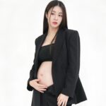 Kang So-ra Instagram - 만삭화보 비하인드컷 생애 첫 만삭화보라 기대반 걱정반이었지만 너무 멋진 결과물에 수고해주신 모든분들께 박수와 감사를! I really enjoyed full-term photography because I don't need to apply pressure to my stomach like I do in regular shoots. Hh