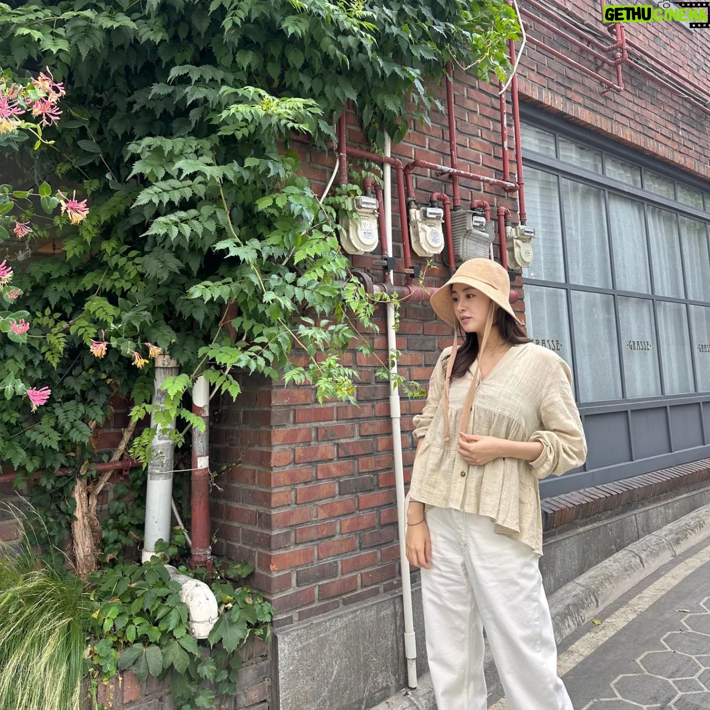 Kang So-ra Instagram - 이렇게 날씨가 좋은데 주말부터 장마라니...