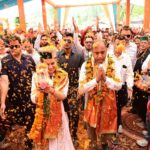 Kangana Ranaut Instagram - भाजपा ने जबसे मण्डी संसदीय क्षेत्र से संघर्षशील बेटी कंगना रनौत जी को प्रत्याशी घोषित किया है, कांग्रेसी नेता बौखला गए हैं। कांग्रेस के राष्ट्र स्तरीय नेता हो या फिर हिमाचल के, सभी छोटी काशी मण्डी की बेटी के प्रति अभद्र टिप्पणियां कर रहे हैं। बेटी का अपमान करने वालों को अब जवाब देने का वक्त आ गया है। सराज भाजपा के सभी साथियों और देवतुल्य जनता से विनम्र आग्रह है कि कंगना जी को सांसद बनाने तथा आदरणीय श्री नरेन्द्र मोदी जी को तीसरी बार देश का प्रधानमंत्री बनाने के लिए अपनी भूमिका निभाएं। भाजपा मंडल सराज के जंजैहली में आयोजित पन्ना प्रमुख सम्मेलन को संबोधित किया। #हिमाचलमें4की4 #PhirEkBaarModiSarkar