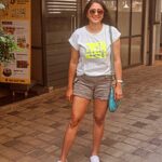 Kaniha Instagram – Basking in the chennai veyyil!!

🥵🥵🥵🥵