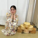 Kanna Hashimoto Instagram - 明けましておめでとうございます。 本年も宜しくお願い致します。 昨日は映画「湯道」の完成披露試写会舞台挨拶でした！ オフショットをシェアします。 2月23日公開です♨️ #橋本環奈 #橋本環奈2023 #橋本環奈マネージャー #湯道