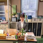 Kanna Hashimoto Instagram – こんにちは！環奈MGです。

今夜10時は！
「トクメイ！警視庁特別会計係」がいよいよスタートです👮

是非ご覧ください🫡

#橋本環奈 #橋本環奈2023 #橋本環奈マネージャー #トクメイ