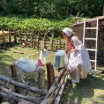 Kanna Hashimoto Instagram – こんばんは！環奈MGです。

３連休はどこへお出かけしましたか？

#赤ずきん旅の途中で死体と出会う のオフショットをシェアします。

#橋本環奈 #橋本環奈2023 #橋本環奈マネージャー