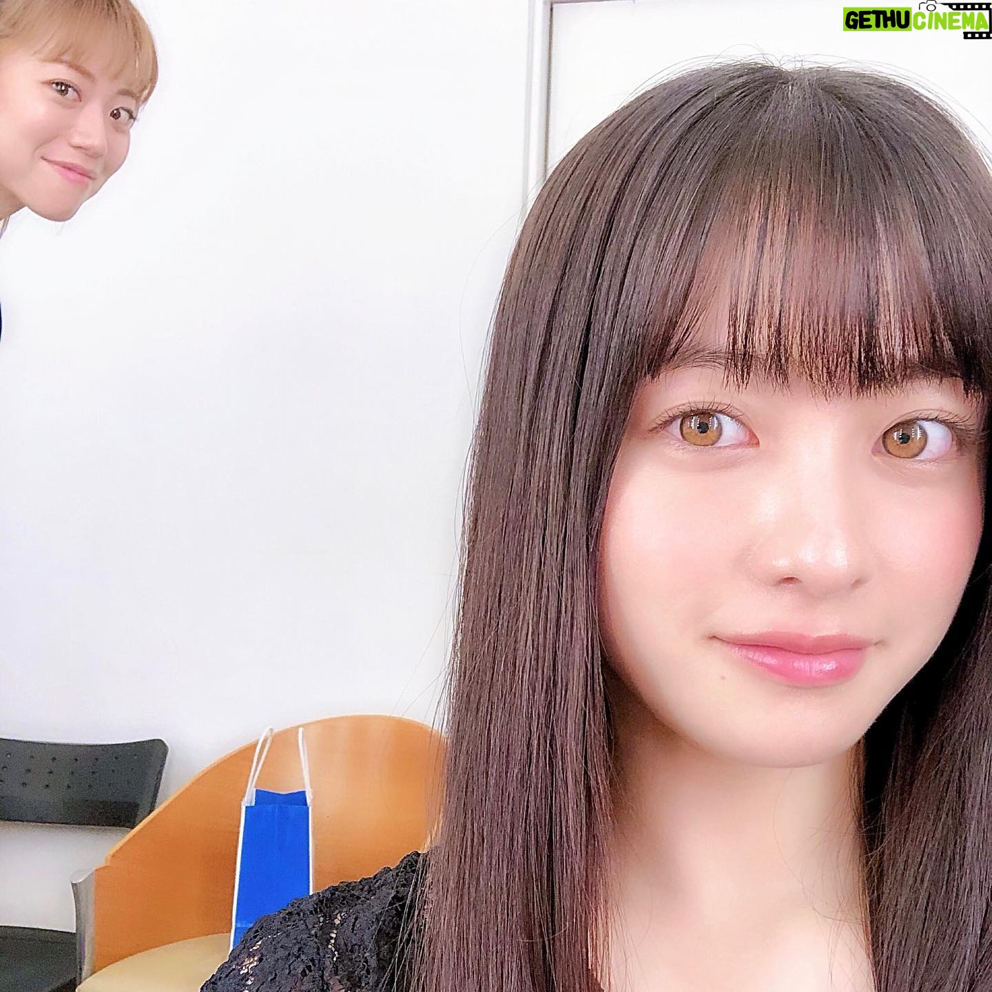Kanna Hashimoto Instagram - どうも橋本です。 久々に投稿してみようかと思ったらさ、公式マーク✓付いてるやん! これ何の公式なん。 MG凄いなぁ。 今ね、私の携帯にもこのアカウントを登録をしまして、いつでも投稿出来るようになりましたとさ。 あ、でもそんな頻度高い訳じゃないです。 時々フラっと現れます。 あくまでもMG垢です。笑 #レジェンドMG公式認定おめでとう #レジェンドMG前髪を切ってイメチェン