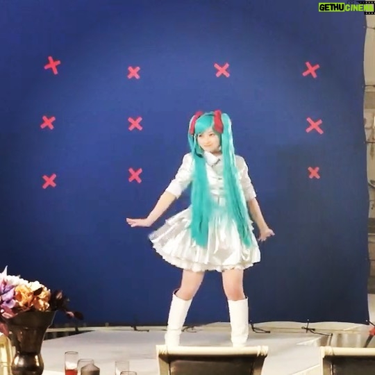 Kanna Hashimoto Instagram - こんにちは!環奈MGです。 今日は「かぐや様は告らせたい」からダンス動画をシェアします。 長くて入りきらなかったので、2本に分けたのですが、せっかくなので違うバージョンを組み合わせてフルバージョンでお届けします。 #橋本環奈 #橋本環奈2019 #橋本環奈マネージャー #かぐや様は告らせたい #四宮かぐや #かぐや様 #ダンス動画 #君色メロディー⭐︎ #かぐや様は告らせたい好きと繋がりたい