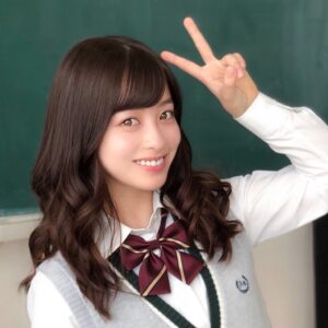 Kanna Hashimoto Instagram - おはようございます！環奈MGです。 環奈は今日も元気に撮影中です。 皆さまも、学校なりお仕事なり元気に頑張って参りましょう！ #橋本環奈 #橋本環奈2019 #橋本環奈マネージャー #ゼロキス #0キス #午前0時キスしに来てよ #0キス好きと繋がりたい #午前８時にいいねに来てよ