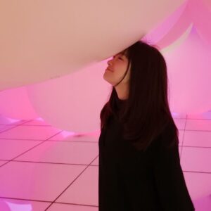 Kanna Hashimoto Instagram - こんにちは！環奈MGです。

今日はね、最近の環奈のプライベートをシェアします🤳
環奈のプライベートシェアって初めてじゃないですか？って事で調子に乗って3枚もあげちゃうよ！

#橋本環奈 #橋本環奈2020 #橋本環奈マネージャー #チームラボプラネッツ #環奈ちゃんのプライベート