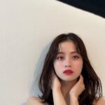 Kanna Hashimoto Instagram - こんばんは！環奈MGです。 ずいぶん前ですが、美的のオフショットです！ アップしたと思ってたのですが… ストーリーでアップしたっけ？ 他にもアップされてないよーってオフショットあったら教えてください😅 #橋本環奈 #橋本環奈2023 #橋本環奈マネージャー #美的