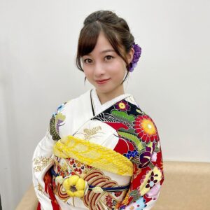 Kanna Hashimoto Instagram - 明けましておめでとうございます🎍 本年もよろしくお願い申し上げます。 今日は住宅情報館のオフショットをシェアします！ そして、明日19時からは「沸騰ワード10」に出演します。 是非ご覧ください。 #橋本環奈 #橋本環奈2022 #橋本環奈マネージャー #住宅情報館