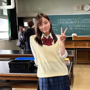 Kanna Hashimoto Instagram - こんにちは！環奈MGです。

今夜は「王様に捧ぐ薬指」第２話の放送です💍

その前にインスタライブちょこっと配信もチェックしてね。
よる10時からお見逃しなく！

#橋本環奈 #橋本環奈2023 #橋本環奈マネージャー #王様に捧ぐ薬指 #王ささ
