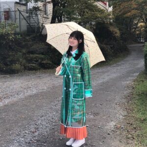 Kanna Hashimoto Instagram - こんにちは！環奈MGです。

もう6月ですね。
という事で、今日はカレンダーのオフショットをシェアします！
まだカレンダーお持ちでない方は是非。

#橋本環奈 #橋本環奈2020 #橋本環奈マネージャー #橋本環奈2020カレンダー