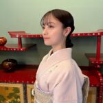 Kanna Hashimoto Instagram - こんばんは！環奈MGです。 4月25日（火）21:30頃からインスタライブをします！ MGはこの日、22時からTBSで見たいドラマがあるので、それまでのちょこっと配信です💍 今回は特別ゲストの撮影現場から撮影が終わり次第始めたいと思っておりますので、開始時間は前後すると思います。 お楽しみに‼️ (放送終了後も配信するかも？) #橋本環奈 #橋本環奈2023 #橋本環奈マネージャー #王様に捧ぐ薬指 #王ささ