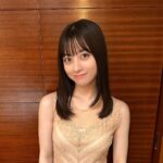 Kanna Hashimoto Instagram - こんにちは！環奈MGです。 映画「春に散る」が昨日公開致しました。 初日舞台挨拶の時のオフショットをシェアします🥊 胸熱な映画となってますのでぜひご覧下さい🥊 #橋本環奈 #橋本環奈2023 #橋本環奈マネージャー #春に散る