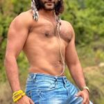 Karanvir Bohra Instagram - Yog is not about self-improvement; it’s about self-acceptance. The journey of the Union Of my Individual Soul With Universal Soul started few months back…. Loving what I’m becoming #omnamahshivaya 🔱