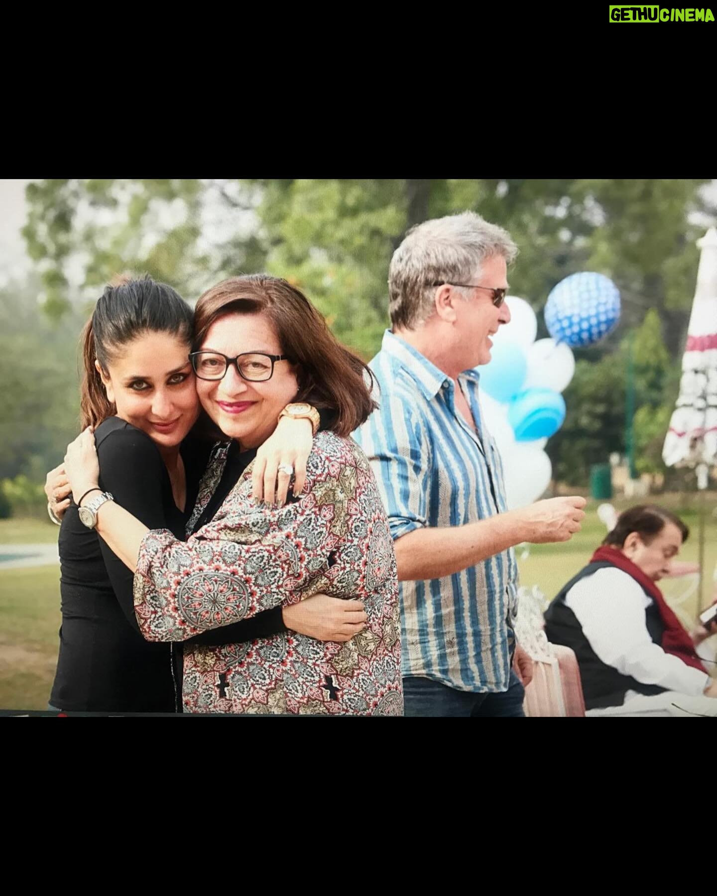 Kareena Kapoor Instagram - Happy birthday to our world ❤️🌈 मेरी माँ ❤️❤️❤️