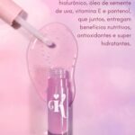Karen Bachini Instagram - Quem aí também é apaixonado no meu Gloss Oil Mercúrio? Eu não fico sem! 🩷 Além de deixar um brilho lindo, também tem ativos que cuidam dos lábios - é o melhor dos dois mundos 🥰