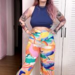 Karen Bachini Instagram - Lookinho para passar calor 🥵😝 Cropped: @ohboyoficial Calça: @dressto Sandália: @vicenza_