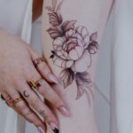 Karen Bachini Instagram - Ainda não superei a tattoo que fiz na @babidewet, no workshop do @alanhartt 🖤🥺