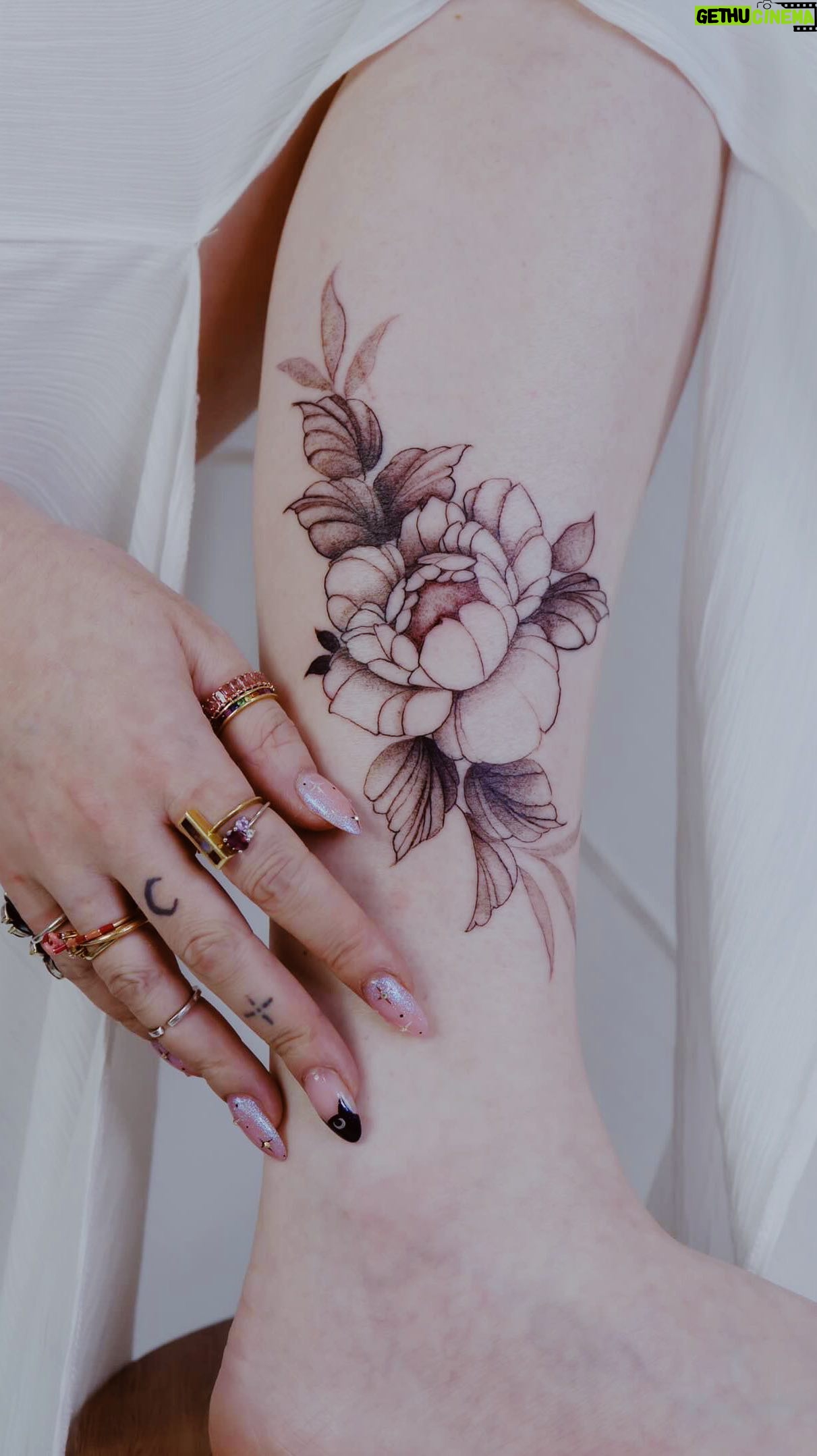 Karen Bachini Instagram - Ainda não superei a tattoo que fiz na @babidewet, no workshop do @alanhartt 🖤🥺