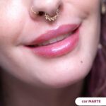 Karen Bachini Instagram - Tudo sobre meu gloss @karenbachinibeauty 🥰🩷 Quem aí também é apaixonadx por ele?! Ah, e tá rolando promoção no site da @karenbachinibeauty nesse mês do beijo - na compra de dois batons, vocês ganham um tattoo gloss, até dia 14/04 💕