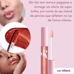 Karen Bachini Instagram - Tudo sobre meu gloss @karenbachinibeauty 🥰🩷 Quem aí também é apaixonadx por ele?! Ah, e tá rolando promoção no site da @karenbachinibeauty nesse mês do beijo - na compra de dois batons, vocês ganham um tattoo gloss, até dia 14/04 💕
