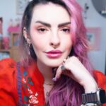 Karen Bachini Instagram - Bem garotinha, bem coquette 🎀😄 O tutorial dessa maquiagem, usando produtos nacionais, já está no canal! Quem aí já assistiu? 👀